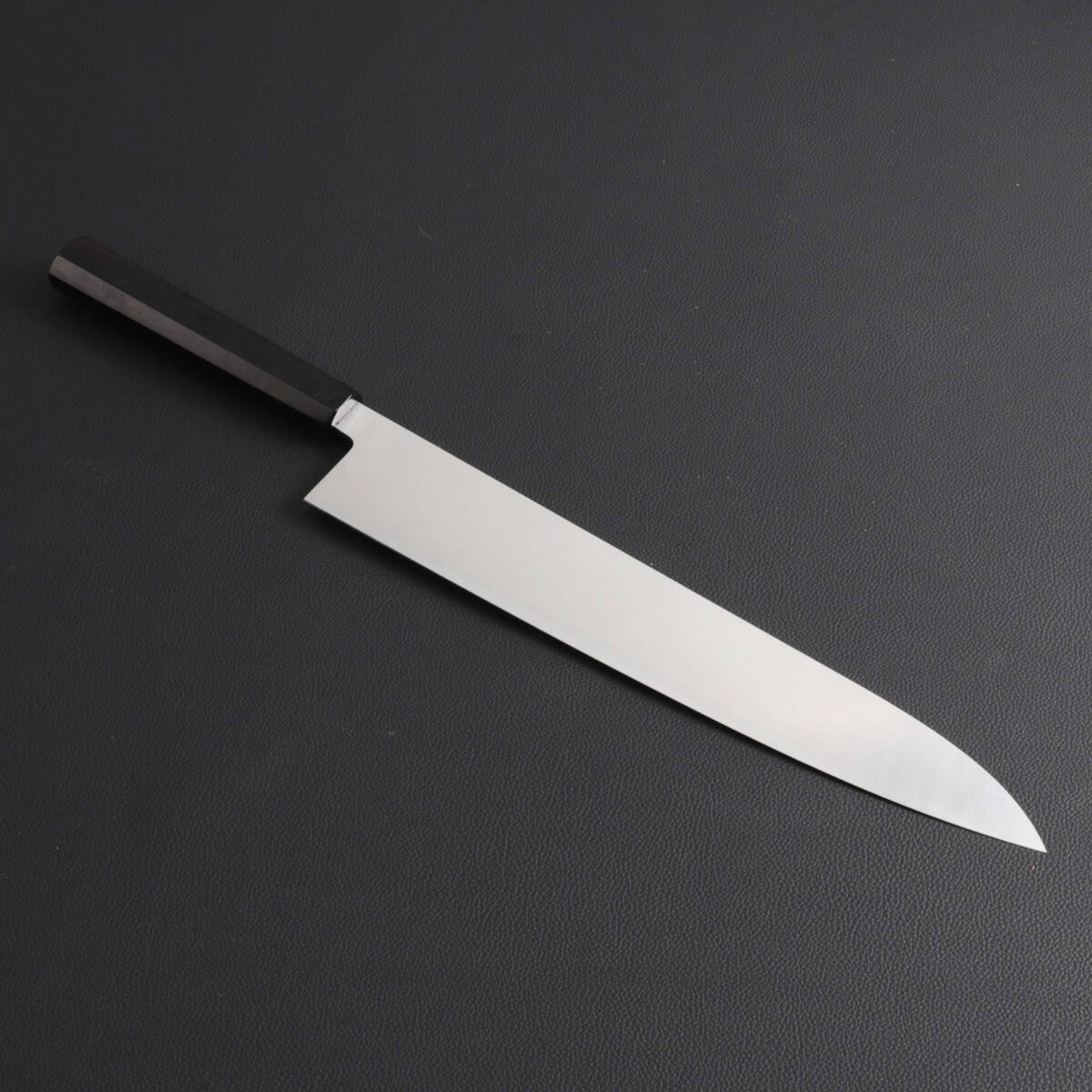 10402 切れ味抜群 大牛刀 尺一(刃渡り330mm) 刺身包丁 両刃包丁 出刃包丁 和包丁 洋包丁 黒檀黒水牛角八角柄拍卖