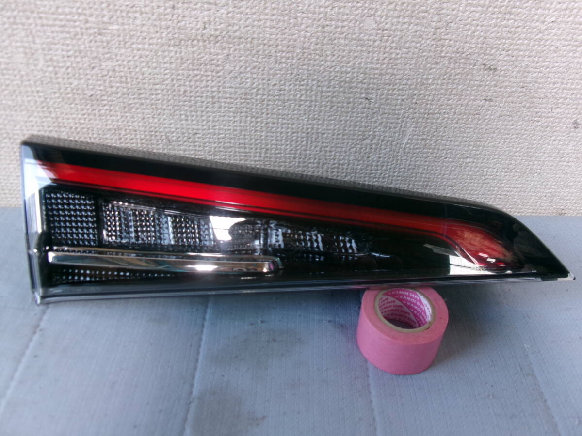 ⑩ カローラツーリング テールランプ左 NRE210W ZRE210W 210系 KOITO 12-640拍卖