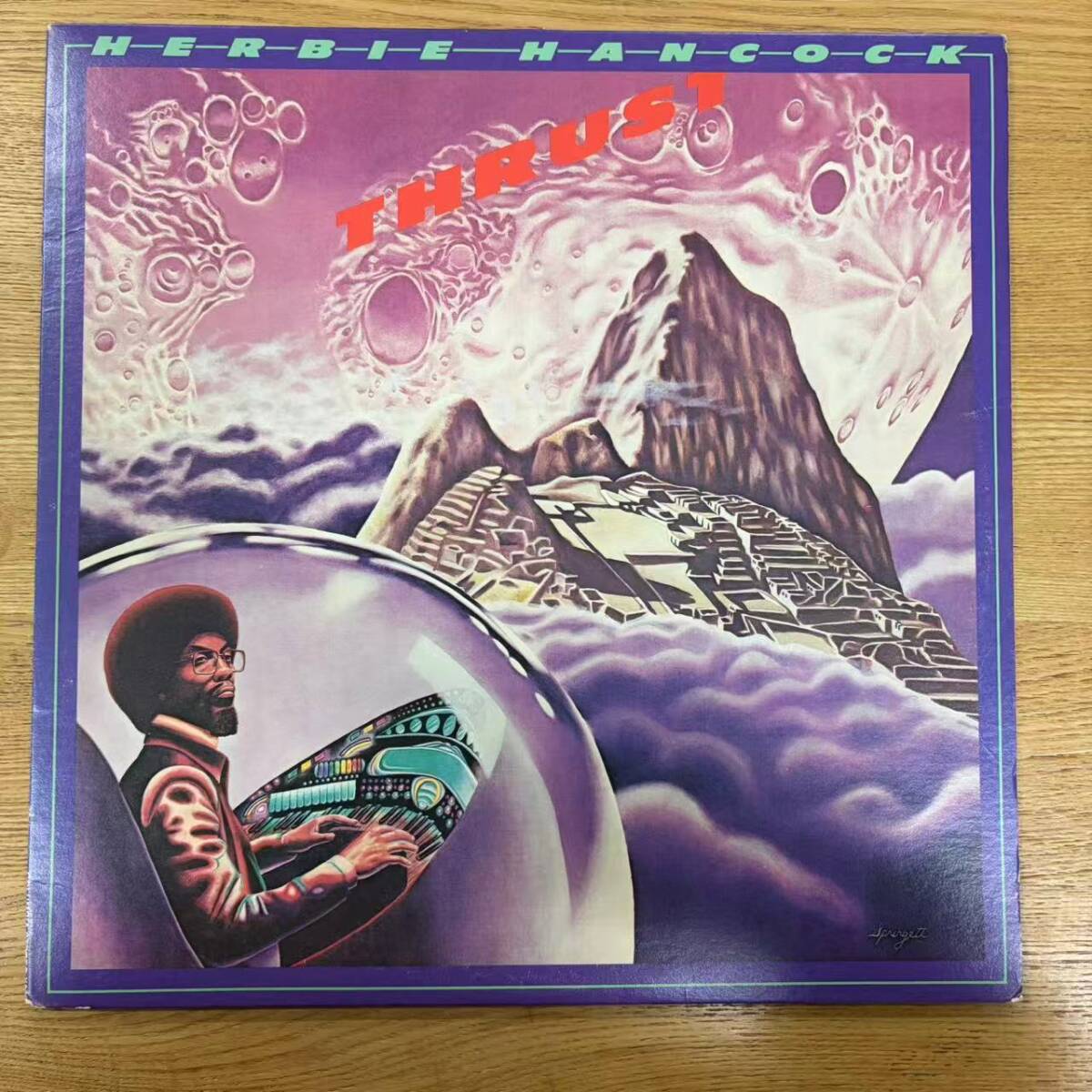 US/erbie Hancock / Thrust 74年【Columbia / PC 32965】ハービー・ハンコック 笠井紀美子 Butterfly 収録 ドラムブレイク NB1030-36拍卖