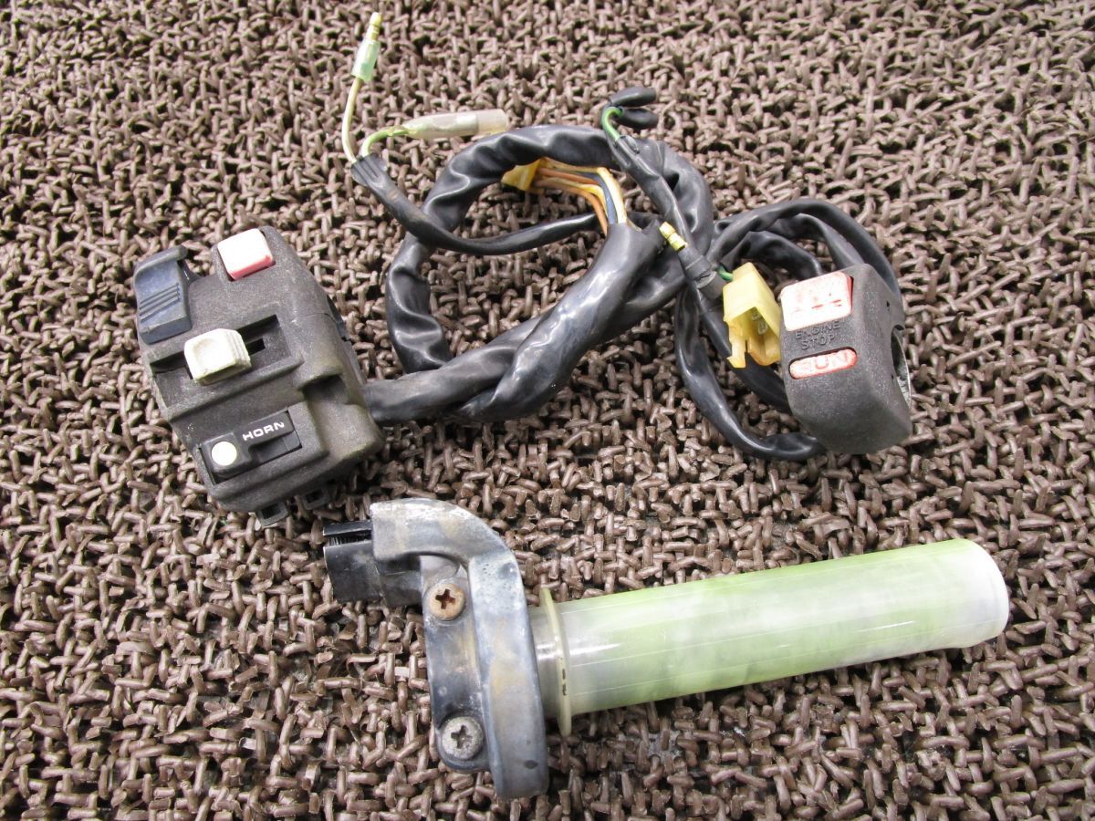 XLR250R ハンドルスイッチ 左右 スロットル ●A6439!MD22 ホンダ 【 MD17E 】 キャブ車 XLR250R-4拍卖