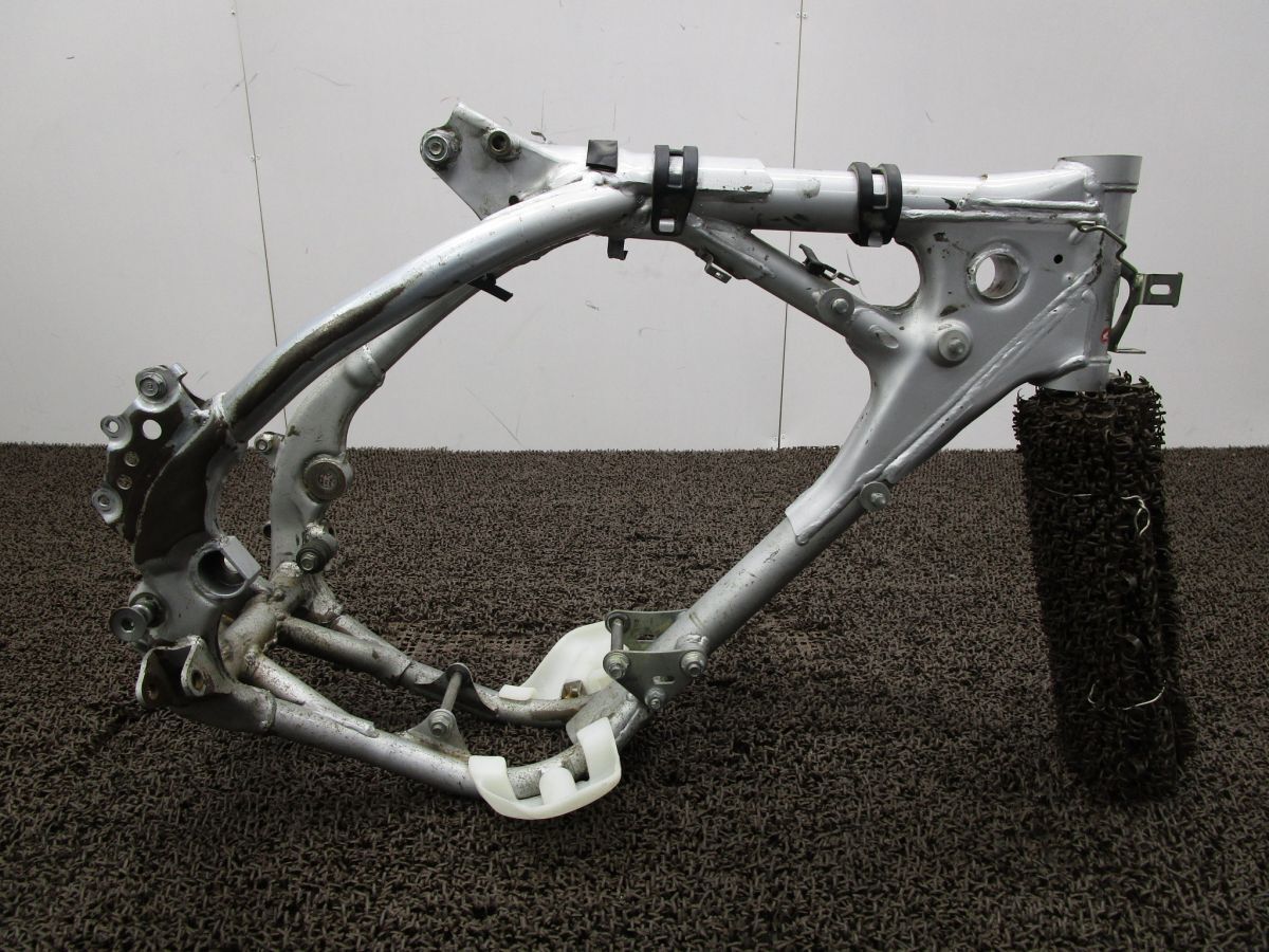 CRF150R2 メインフレーム ■A7365!KE03 書類付 ホンダ 【 KE03E 】 キャブ車 動画有拍卖