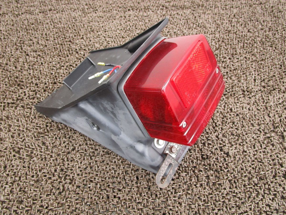 AR50S リアフェンダー テールランプ ▲A7481!AR050A カワサキ 【 AR050AE 】 キャブ車 6V拍卖