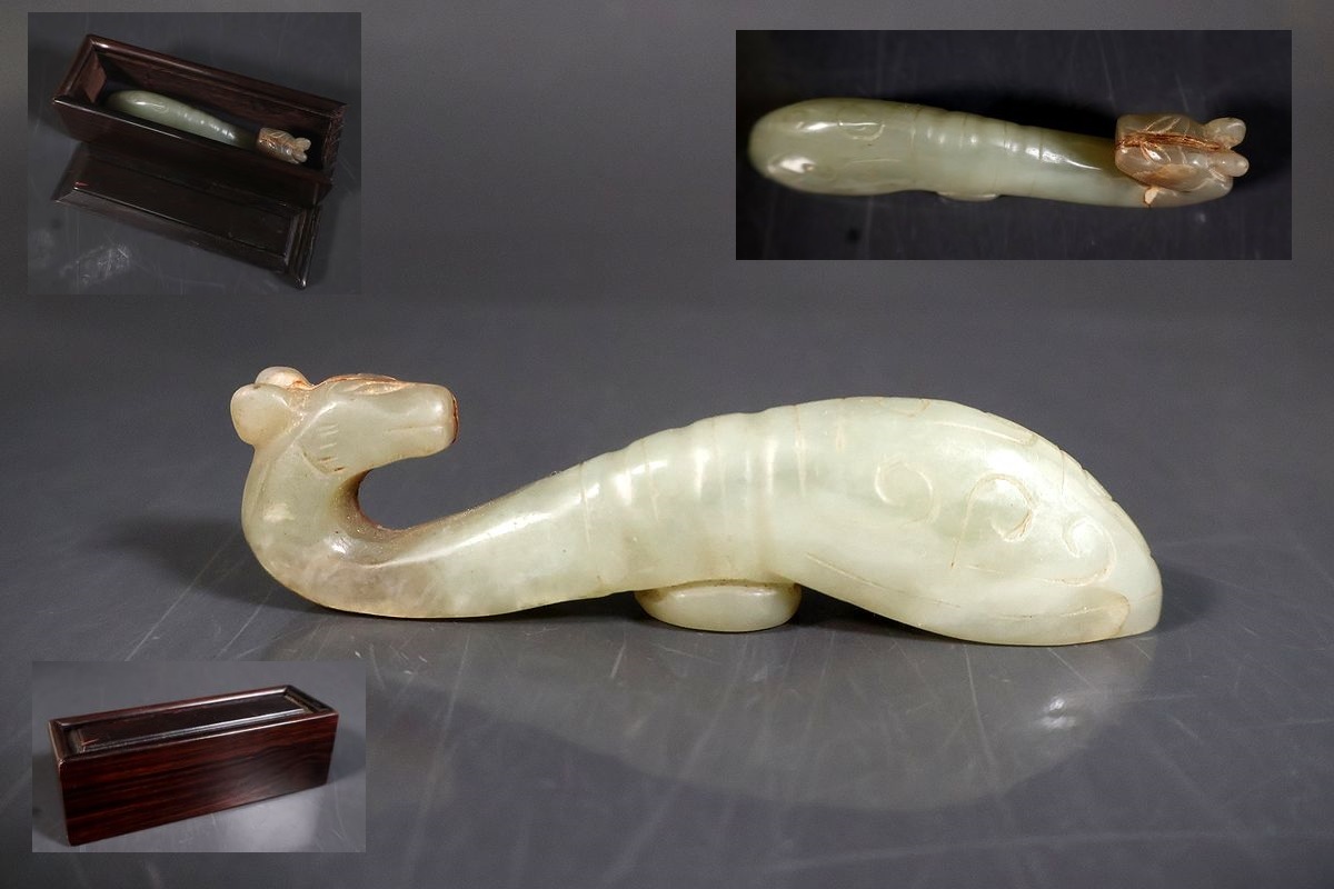 【小】5351 中国古美術 古玩唐物 古玉 玉石彫 宋 白砡 砡石 龍彫 筆架 書道具 和田玉 如意 根付 紫檀唐木時代箱有拍卖