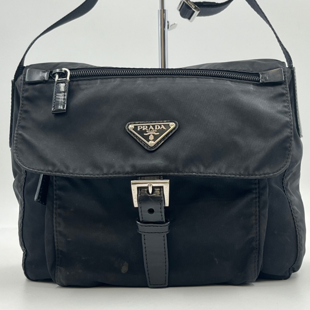 プラタ 三角ロゴプレート ナイロンミニショルダーバッグ拍卖