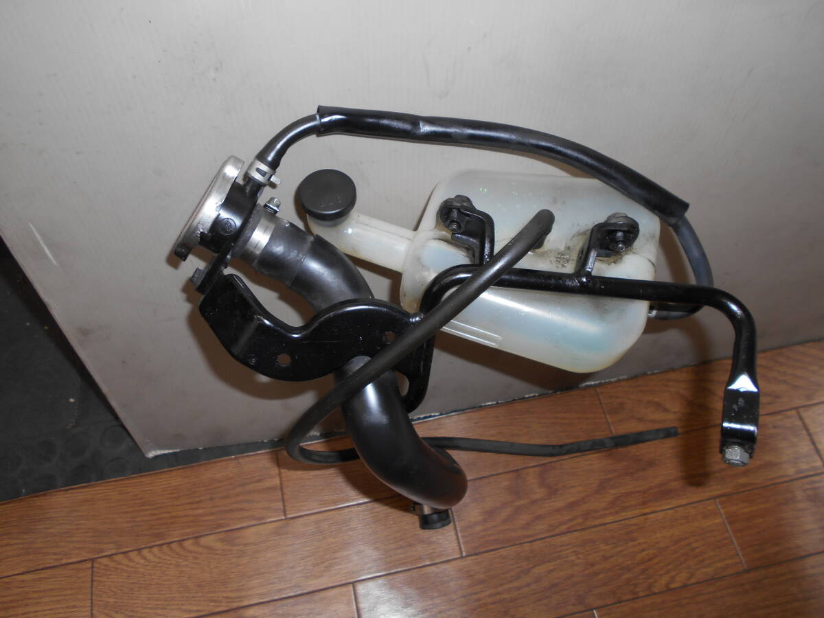 スカイウェイブ250 CJ43A リザーバータンク ステー キャップ クーラントタンク拍卖