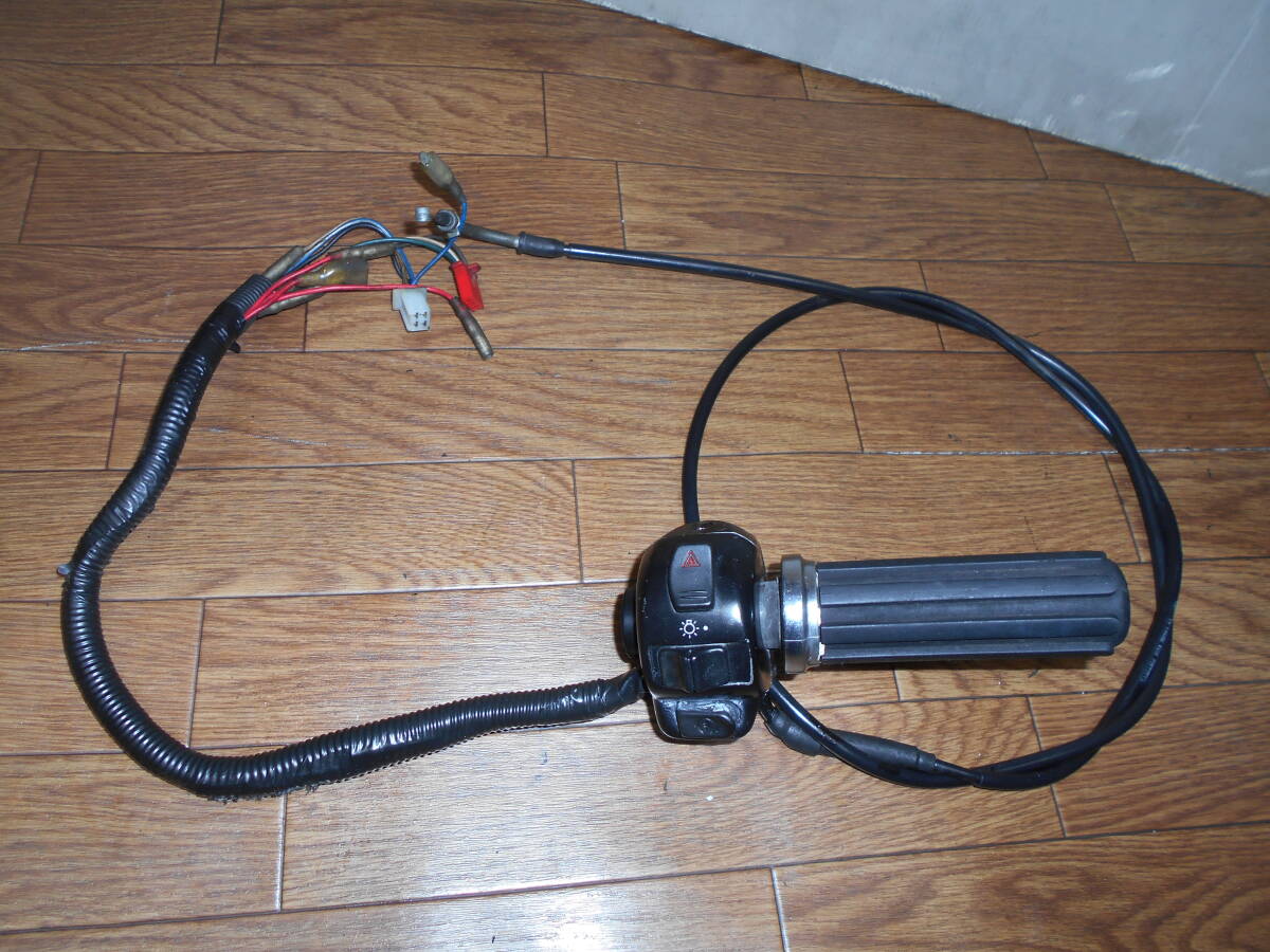 マジェスティ125 FI 5CA ハンドル右スイッチ アクセルワイヤー拍卖