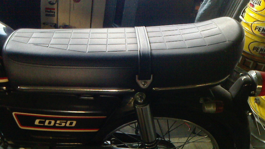 難あり(カッター傷)ホンダ CD50用 ベンリィ ダブルシート CB750K0風拍卖