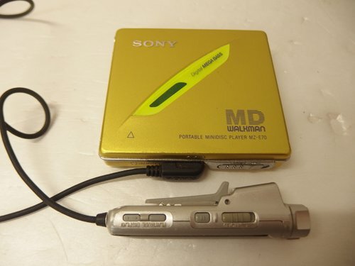 1050364a【メ便】SONY MD WALKMAN MZ-E70 ソニー/ウォークマン/通電未確認/実用性未確認/ジャンク品/ゆうパケット発送可能商品拍卖