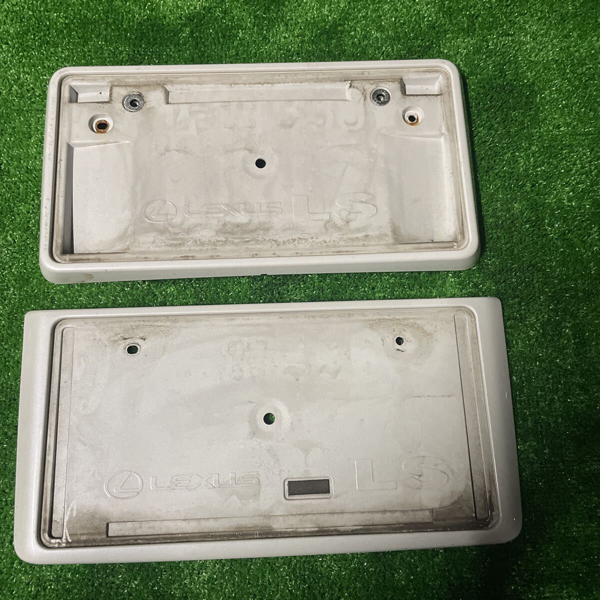 中古品 レクサス LS600 LS460 UVF45 USF40 リヤ ナンバーフレーム ナンバーベース セット拍卖