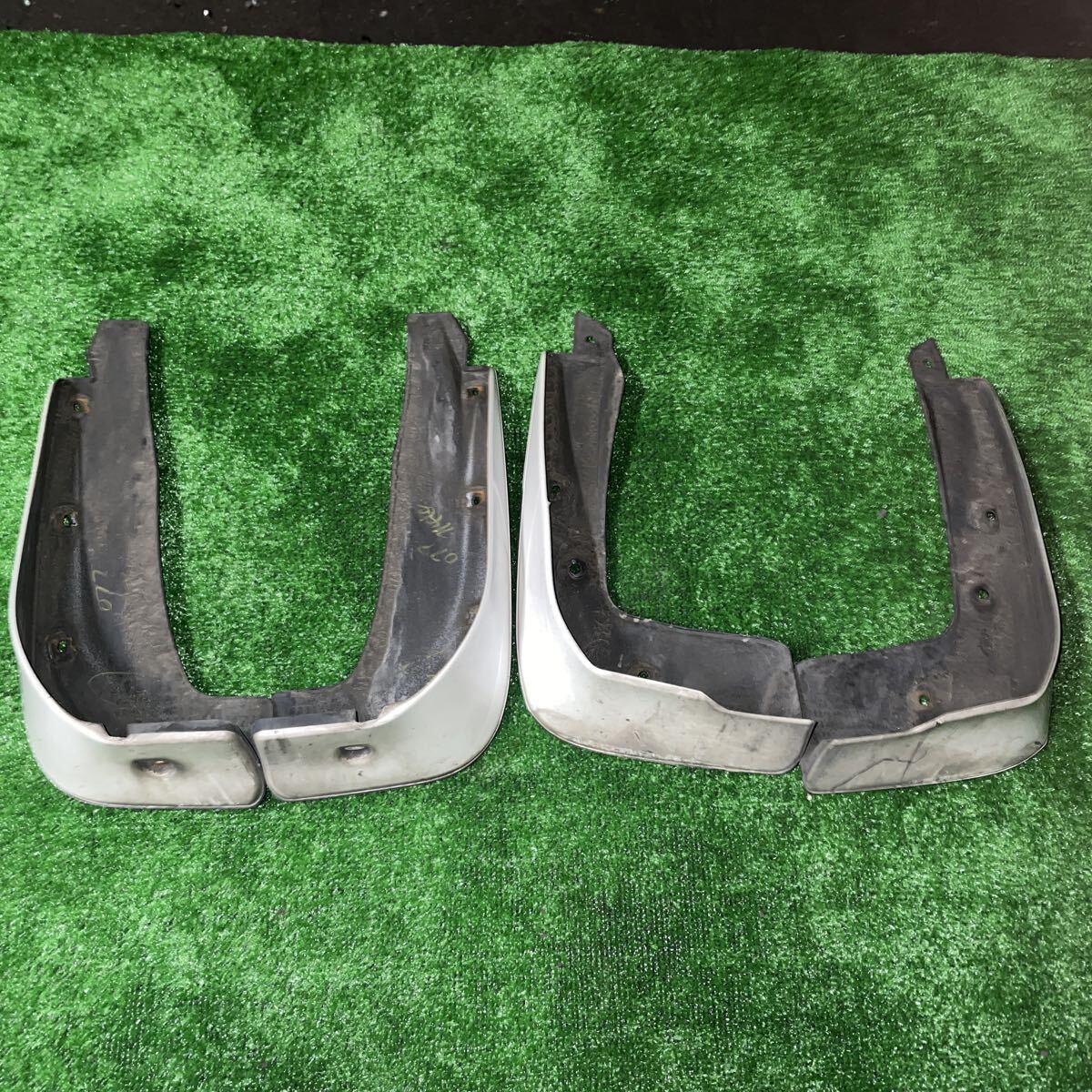 レクサス 純正 オプション マッドガード 前期/中期 LS600h LS460 UVF45 UVF46 USF40 USF41拍卖