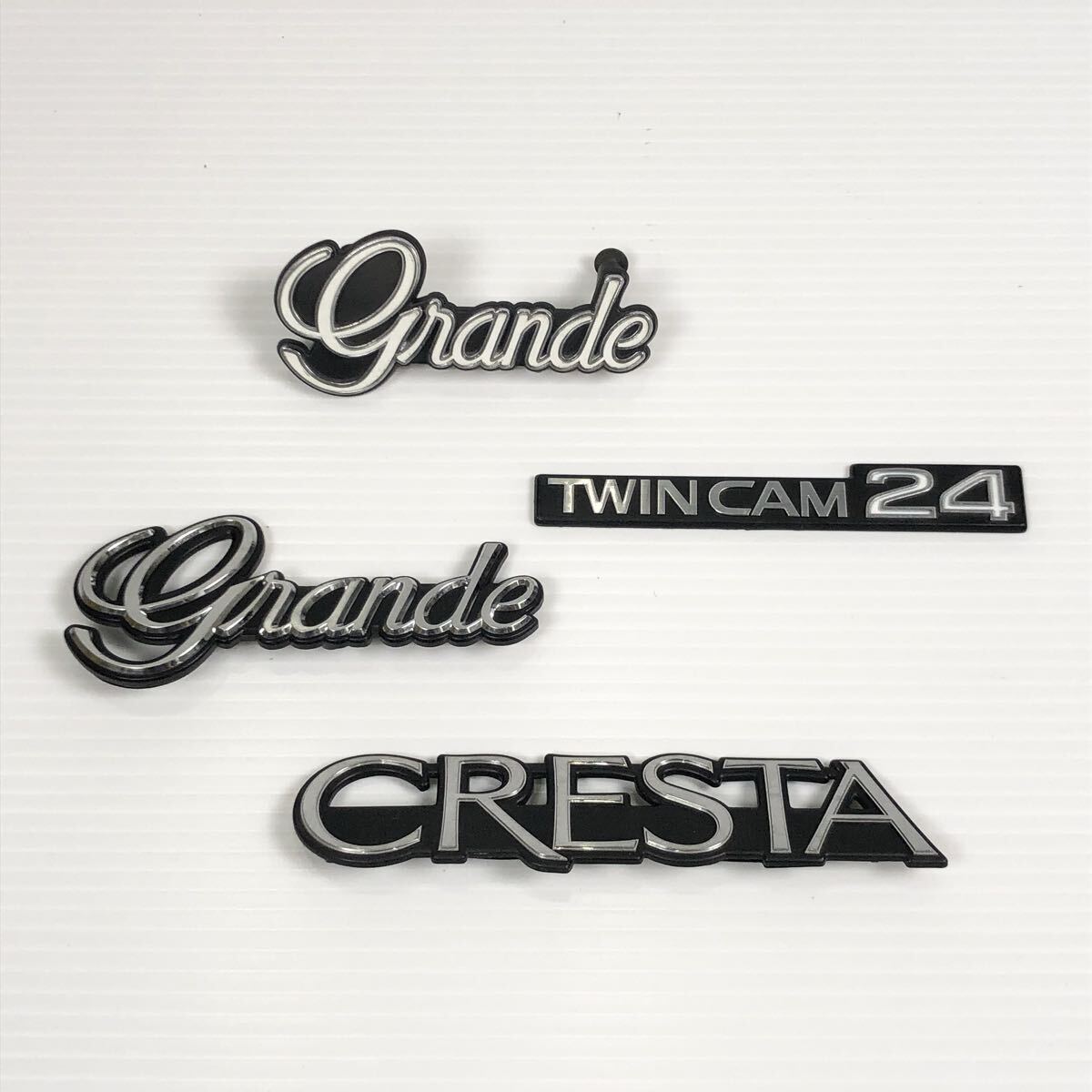 旧車エンブレム セット 当時物 グランデ grande クレスタ CRESTA ツインカム24 TWINCAM24 GX61/GX71/クレスタ/マークⅡ/チェイサー拍卖