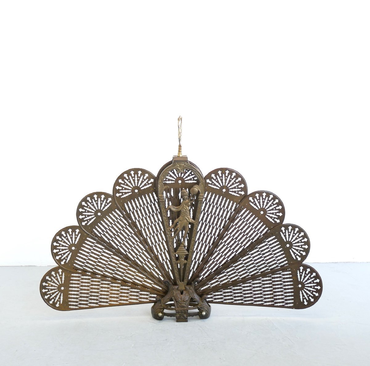 ヴィンテージ 暖炉スクリーン / アメリカ ファイヤーガード くじゃく形 カントリースタイル ディスプレイ 1点もの #602-30-129-516拍卖