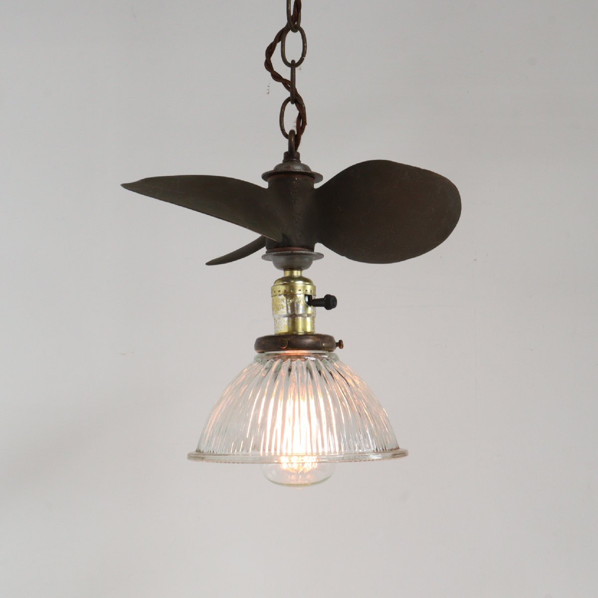 ヴィンテージ プロペラ ペンダントランプ /アメリカ インダストリアル 吊り下げランプ 照明 ガレージ USA インテリア #602-20-036-701拍卖