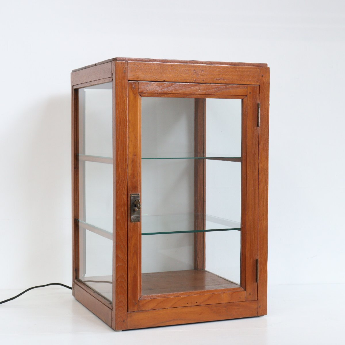 アンティーク 3段 ガラスショーケース /ライト付き アメリカ 木製 飾り棚 ディスプレイ 店舗什器 ヴィンテージ#602-200-11-561拍卖