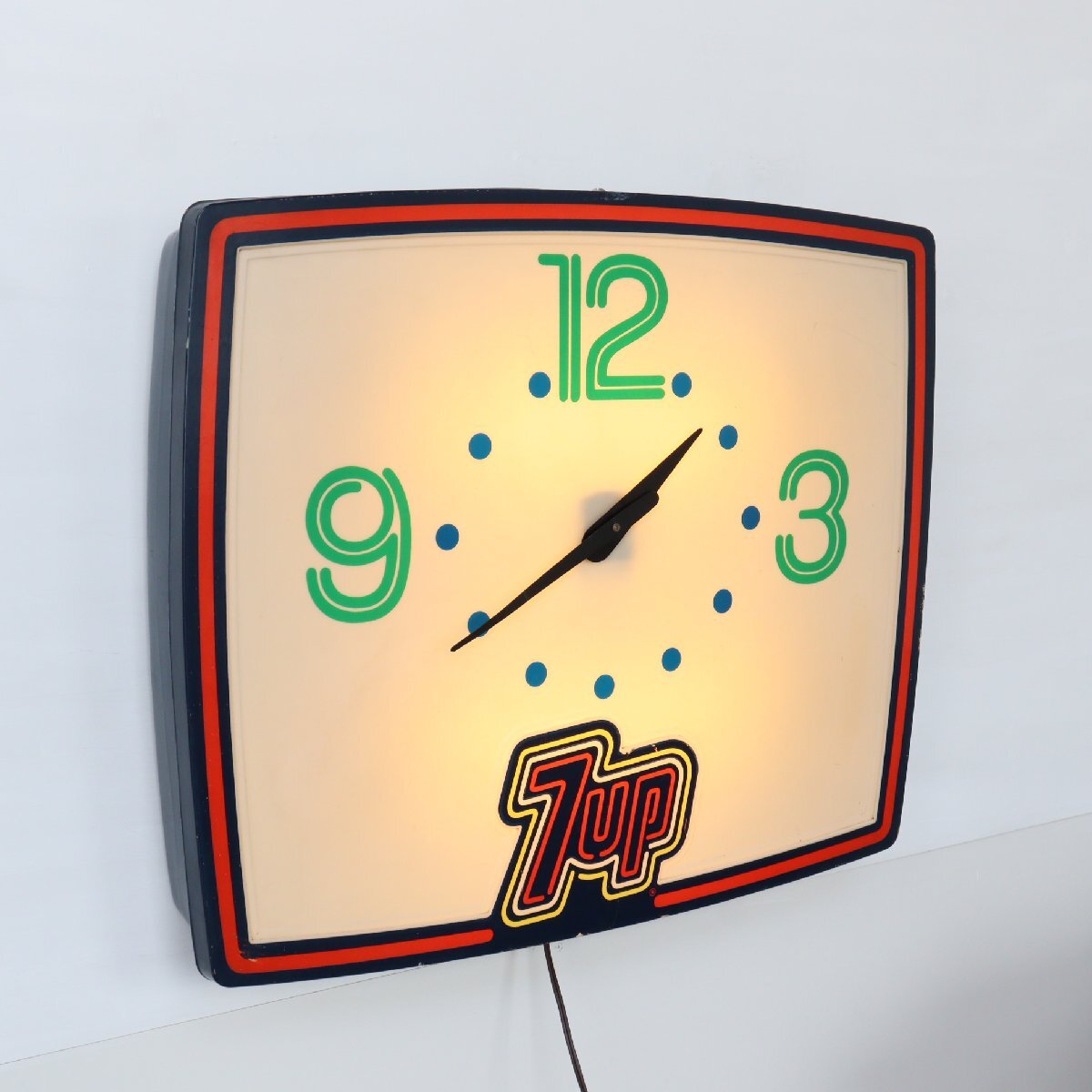7up アドバタイジング ウォールクロック/セブンアップ 看板 風防なし ヴィンテージ ライト付き時計 アメリカ 壁掛け 広告 #702-70-92-147拍卖
