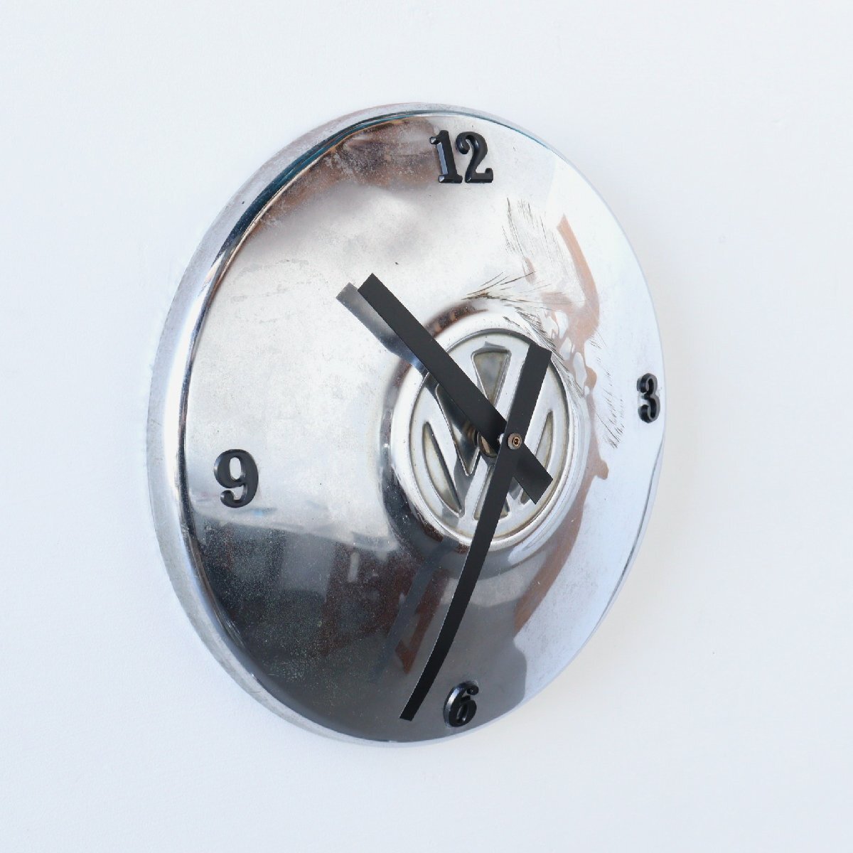 フォルクスワーゲン ヴィンテージ ホイールキャップ リメイク時計 /VW アメリカ 壁掛け ガレージ ウォールクロック #605-7.5-193-518拍卖