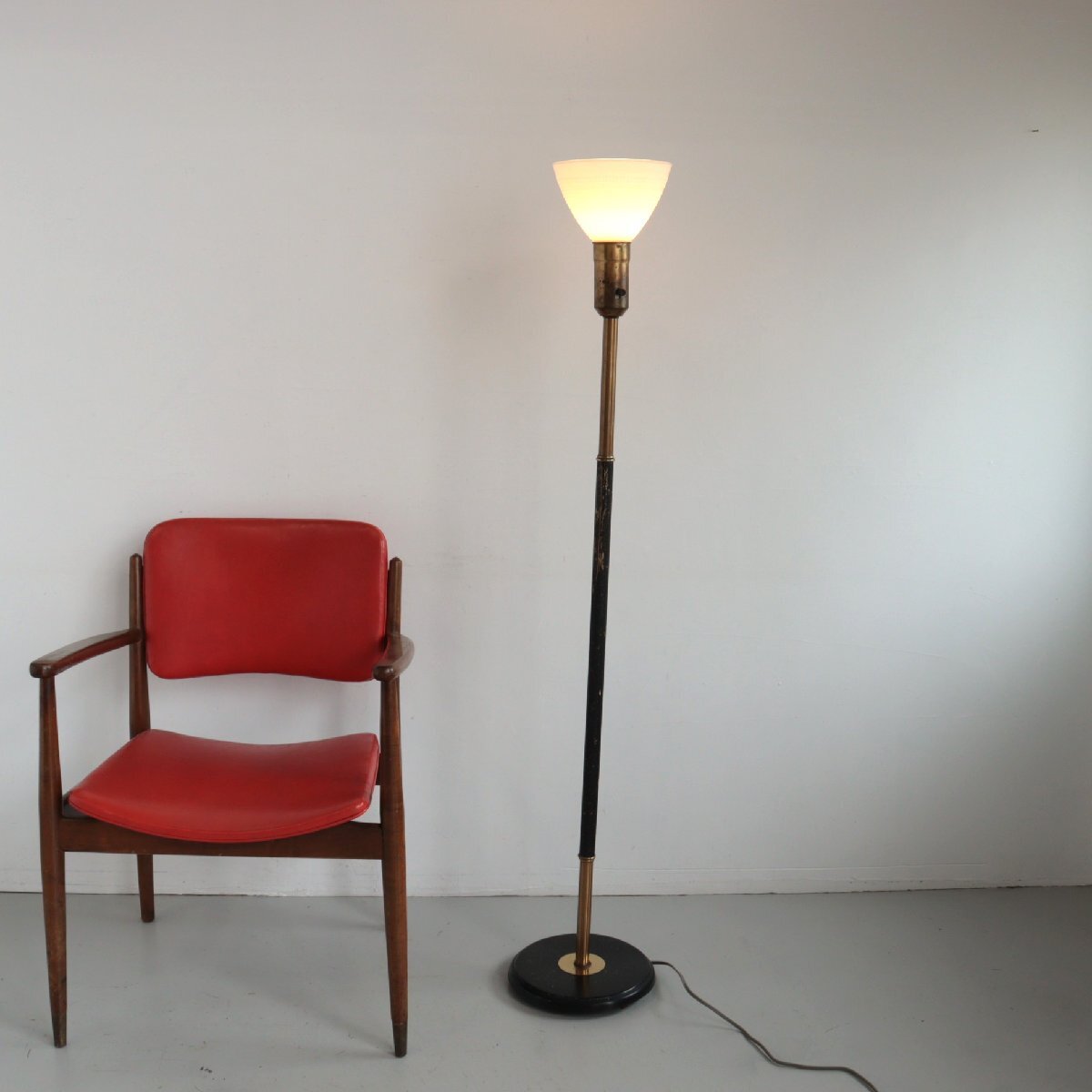 50s 60s ミッドセンチュリー ミルクガラス フロアランプ / アメリカ ヴィンテージ アンティーク 照明 ライト 間接照明 USA #502-121-535拍卖