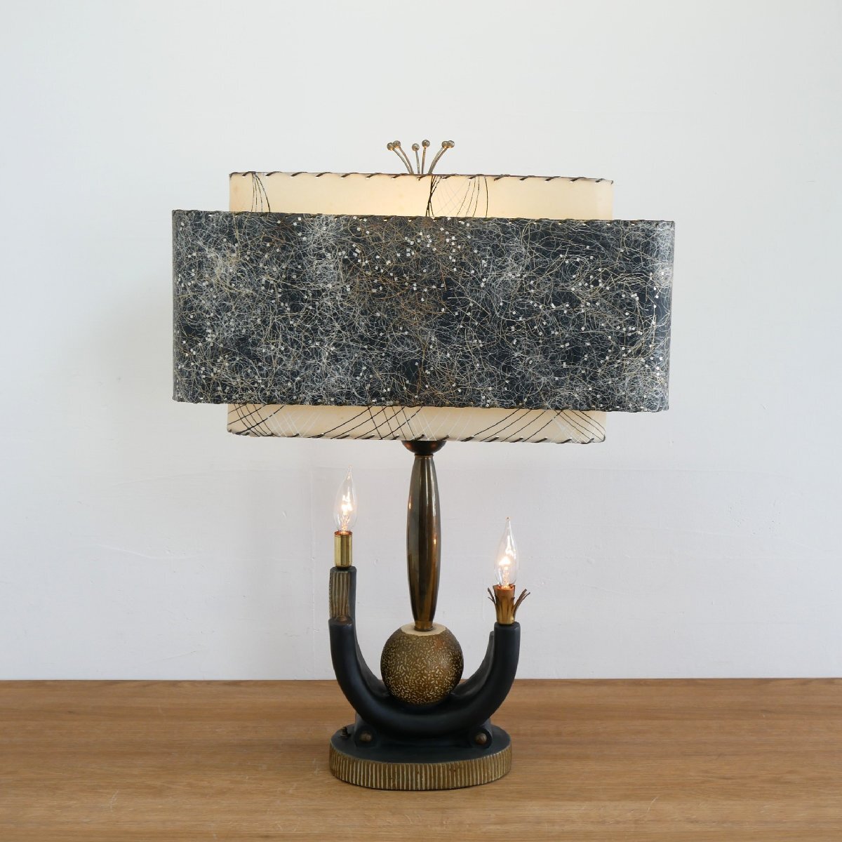 希少!50's アトミックデザイン テーブルランプ / アメリカ ミッドセンチュリー モダン トリプルシェード 照明 #705-280-144-196拍卖