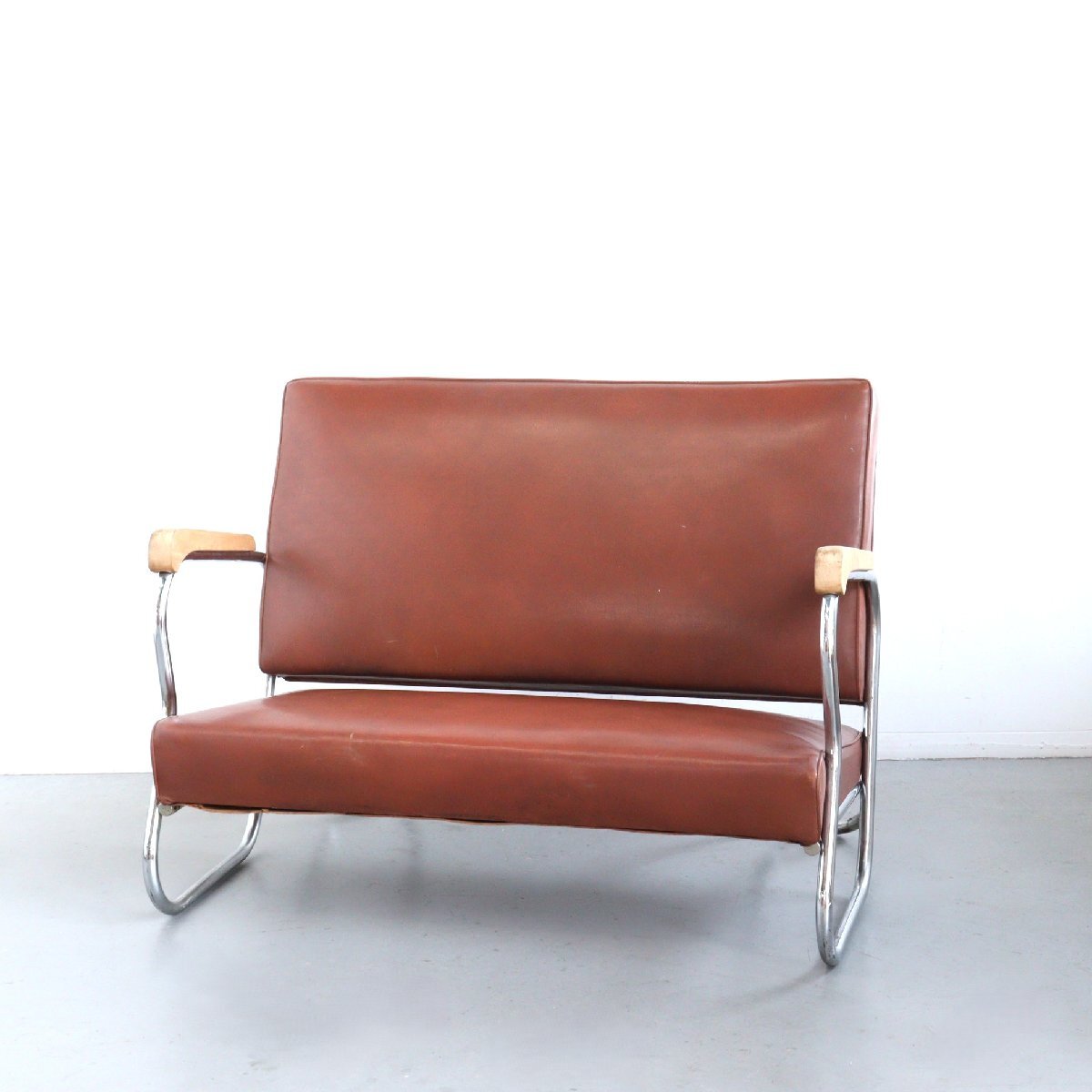 CALIFORNIA CORRECTIONAL INDUSTRIS ヴィンテージ ソファ /アメリカ 2人掛け 合皮 店舗什器 刑務所 囚人 椅子#702-200-186-292拍卖