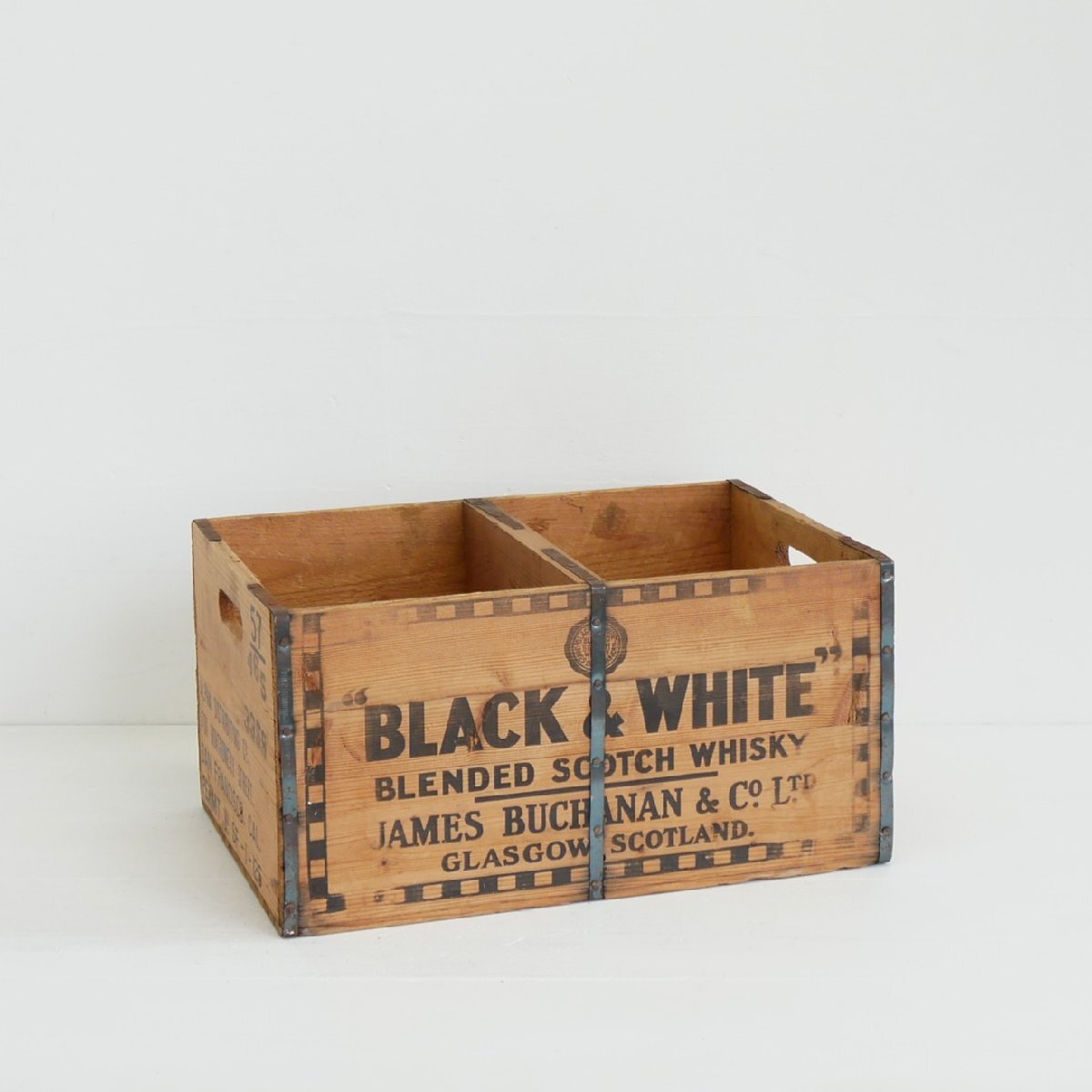 BLACK & WHITE ヴィンテージ 木箱 / アメリカ ブラック&ホワイト 木製ボトルケース クレート 店舗什器 ディスプレイ小物 #705-30-71-548拍卖