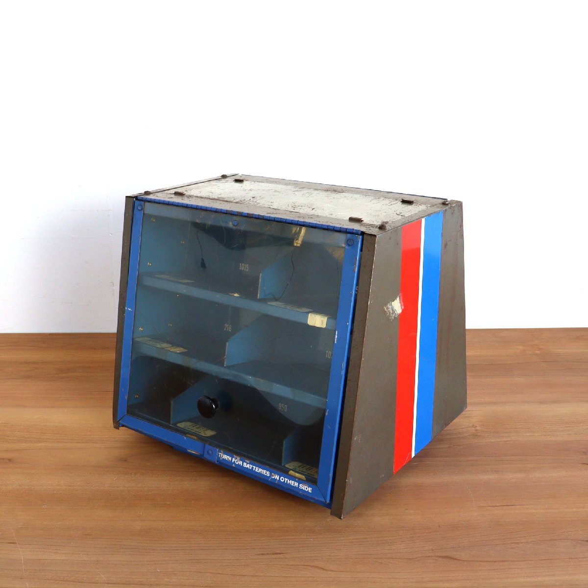 ヴィンテージ ストア ディスプレイラック / バッテリー キャビネット アメリカ ディスプレイ 店舗什器 飾り棚 #610-60-222-414拍卖