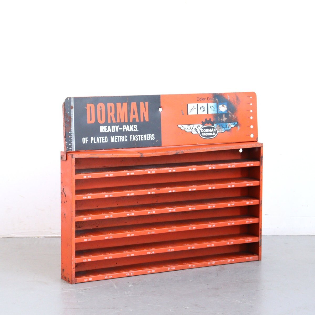 DORMAN社製 ヴィンテージ パーツキャビネット /ドーマン 棚 壁掛け ガレージ ラック ディスプレイ USA インダストリアル#702-75-333-190拍卖