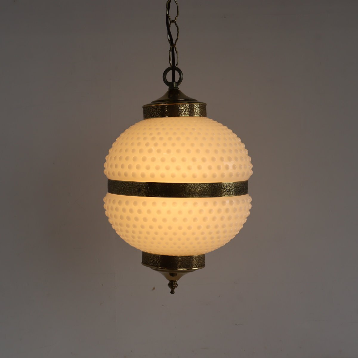 60s ヴィンテージ ホブネイル ペンダントランプ / ミルクガラス ゴールド アンティーク 吊り下げランプ 照明 シーリング #606-40-65-537拍卖