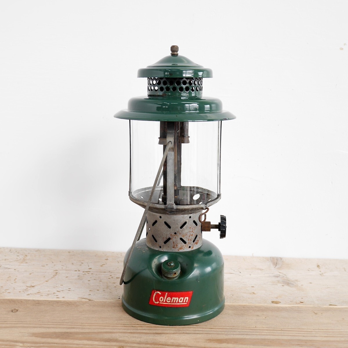 #3779 アメリカ 1952年11月製造 ヴィンテージ Coleman コールマン ランタン 220E アウトドア キャンプ ディスプレイ小物拍卖