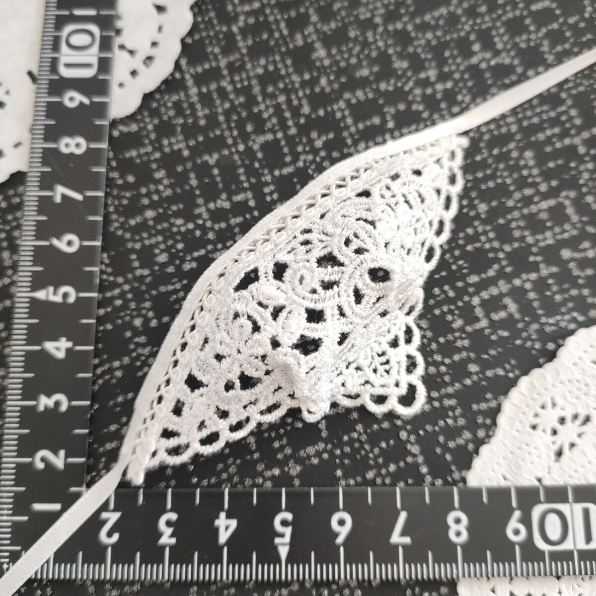 tia* ドール用 バブーシュカ 白 ホワイト momoko バービー ジェニー ピュアニーモ リカちゃん 1/6ドール拍卖