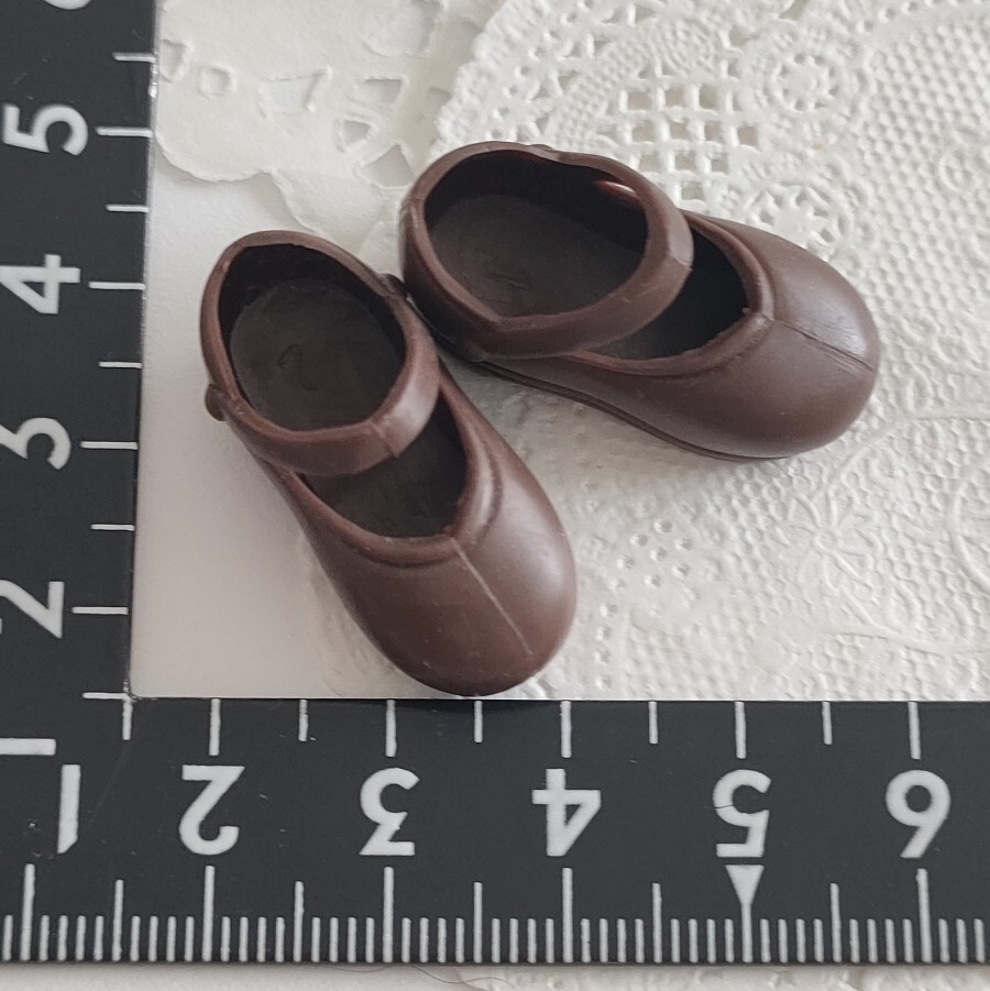 5r926 ドール用 タミーちゃん着用可 焦げ茶色 ワンストラップパンプス シューズ リカちゃん ジェニーちゃん 1/6ドール 靴 拍卖