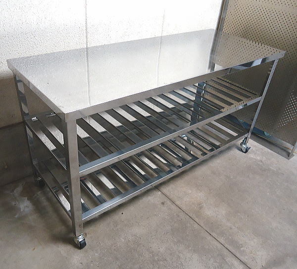 ★中古③ 業務用 ステンレス製 360度回転式キャスター付き 大型150x60x80cm 3段 作業台 調理台 現状品 傷汚錆有 倉庫 ガレージ 運搬 移動式拍卖