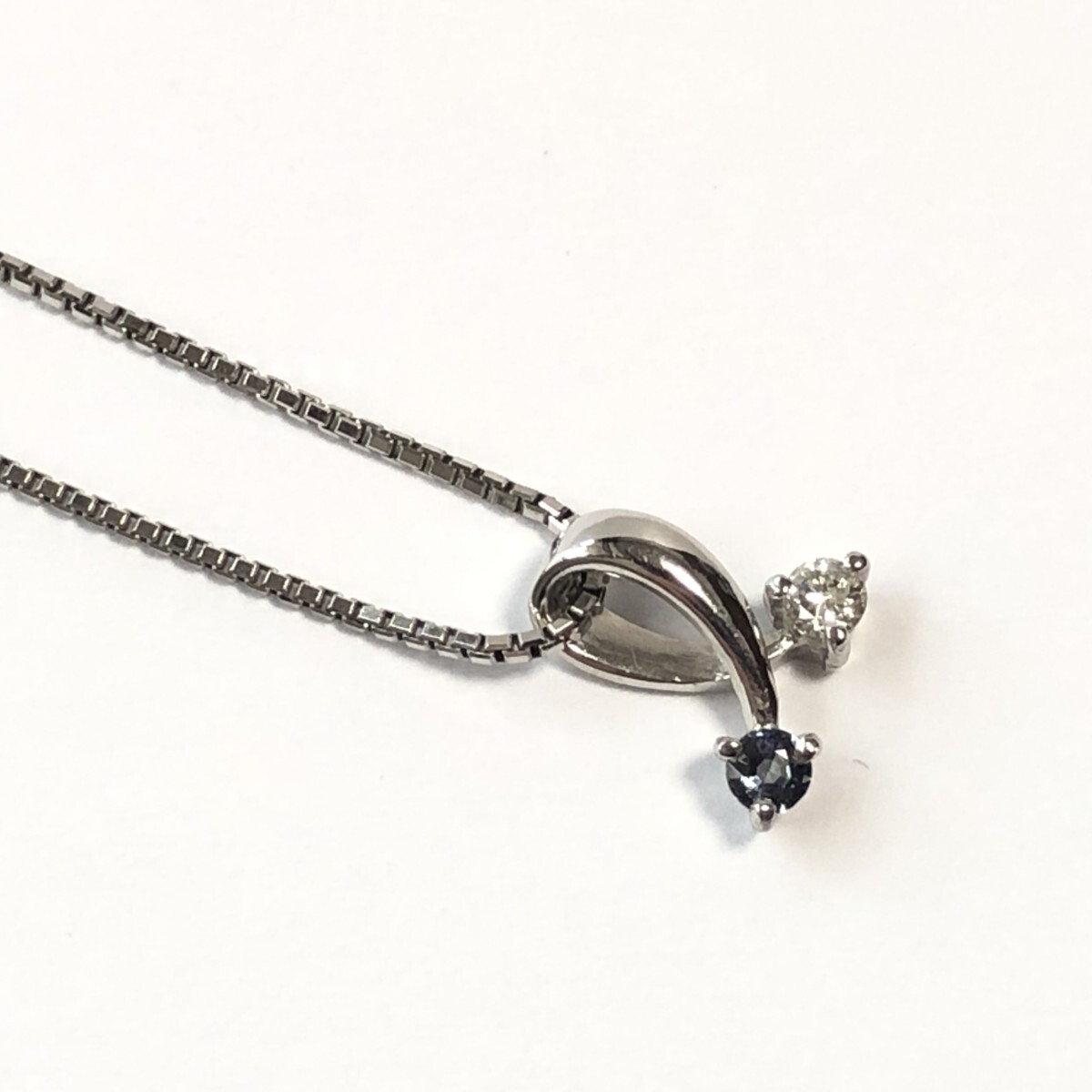 Pt900 Pt850 ダイヤモンド0.06ct アレキサンドライト0.05ct ネックレス プラチナカラー ベネチアンチェーン拍卖
