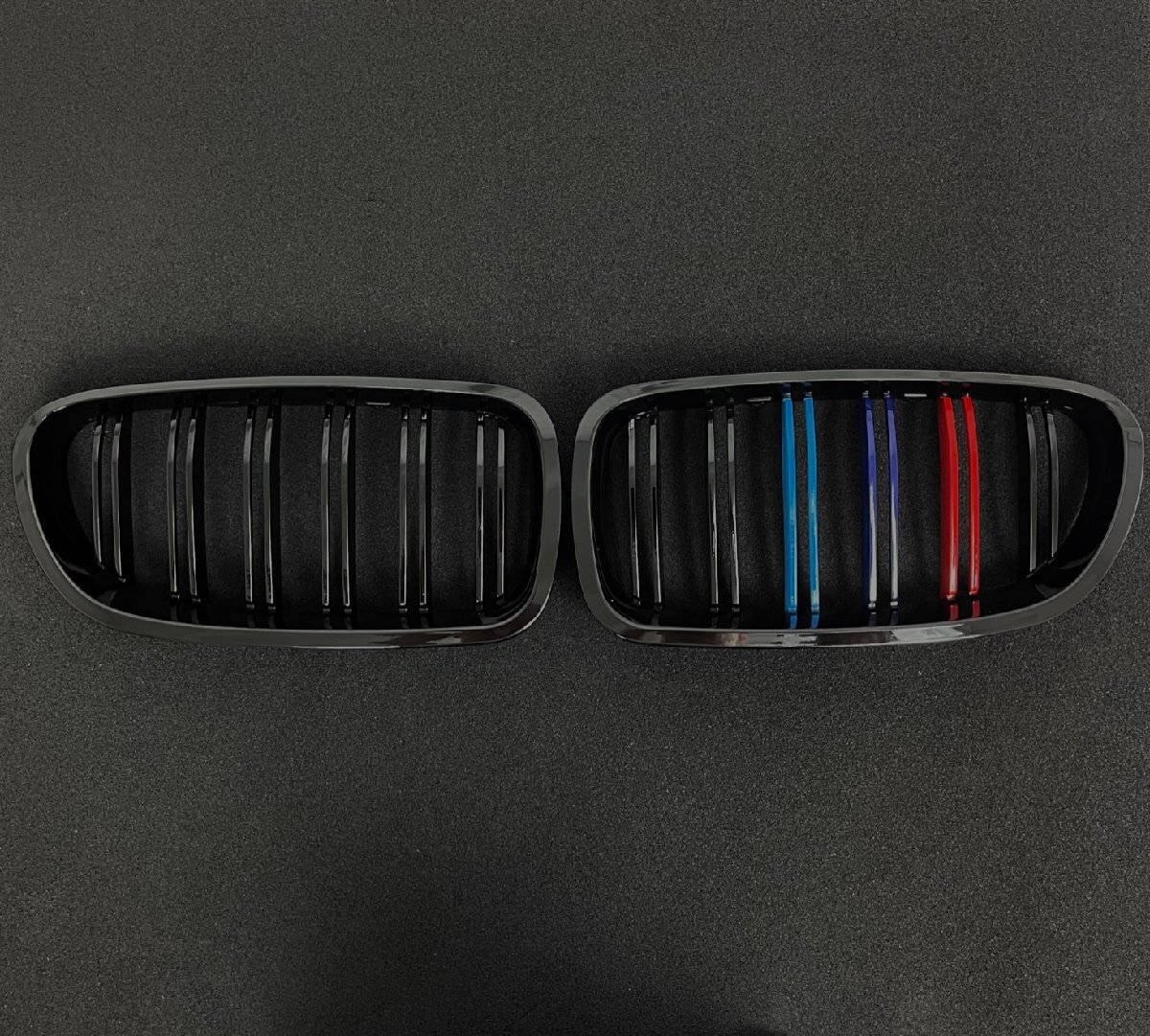 スポーティ全開♪ BMW Mカラー M5ルック グリル F11 523i 523d 528i 535i 550i xDrive ツーリング Mスポーツ 5シリーズ ワゴン拍卖