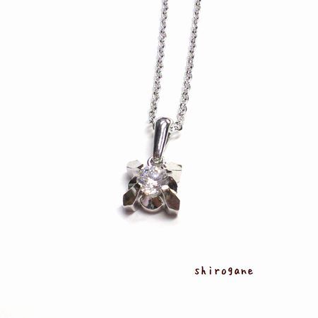 日本製 高品質キュービックジルコニア使用 輝き自慢CZ フラワーペンダント P 551拍卖