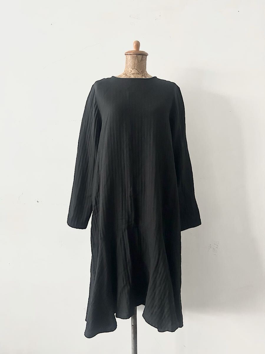 【美品】KBF ガーゼペプラムワンピース 黒拍卖