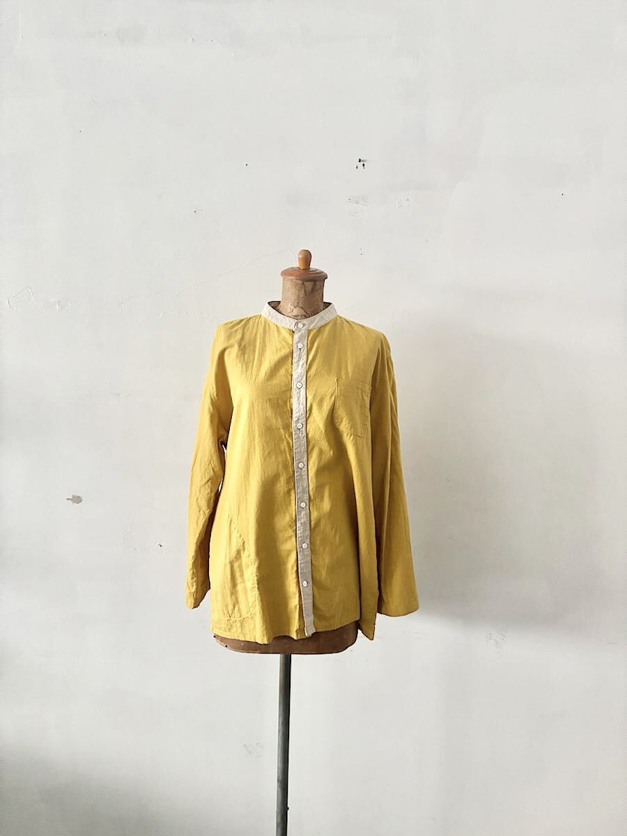 【作家】fuqufuqu ノーカラー 切り替えブラウス拍卖