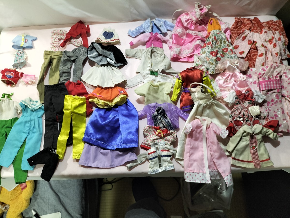 り リカちゃん タカラ リカちゃんの服    42枚 破れ無し 中古品 着せ替え人形拍卖