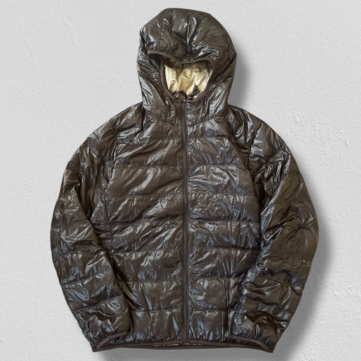 UNIQLO プレミアムダウンウルトラライトジャケット ダークブラウン L ●洗濯プレス済● ユニクロ ダウン 茶色 フーディ アウター 古着/735拍卖