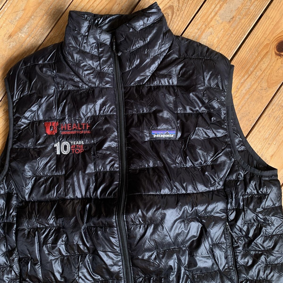 USA古着 patagonia パタゴニア パフダウンベスト メンズ Lサイズ 中綿化繊 軽量 コンパクト 企業ロゴ アウトドア キャンプ j4185拍卖