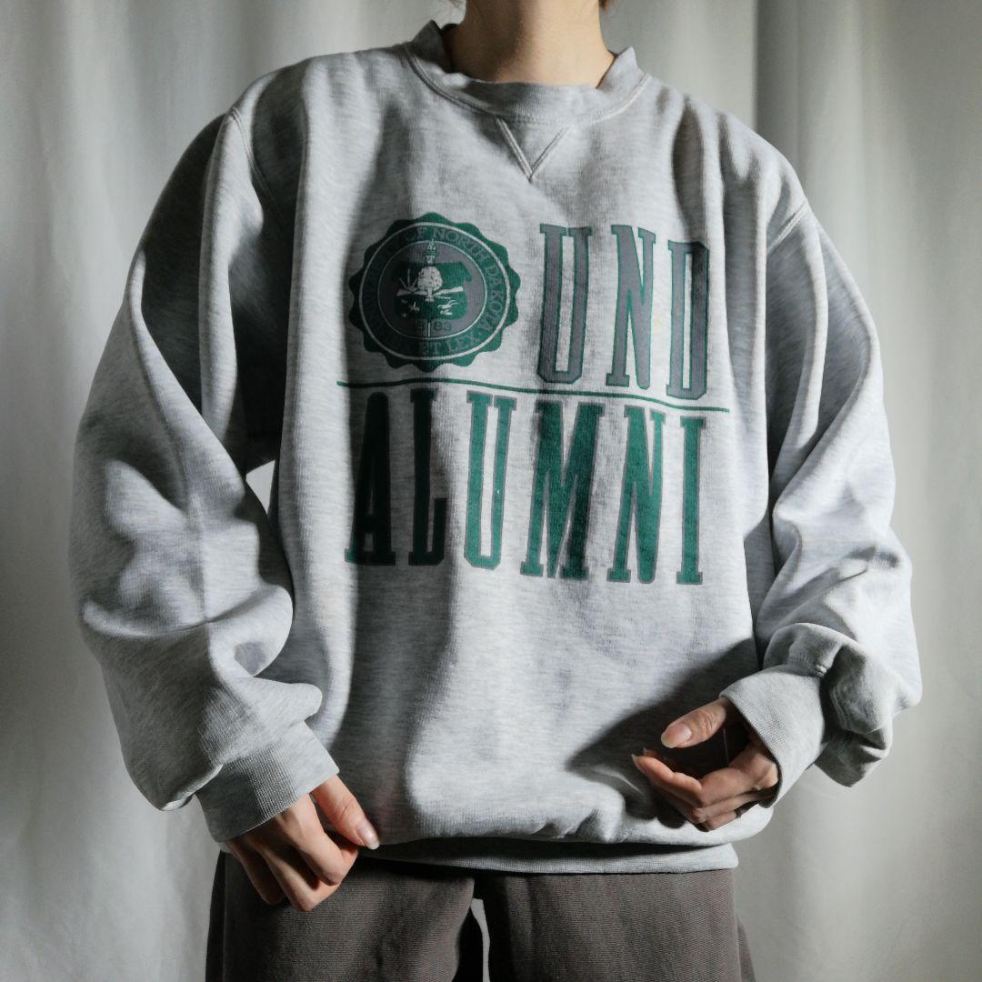 古着 90s GEAR カレッジスウェット UND ALUMNI ノースダコタ大学 前V トレーナー グレー メンズ L ヴィンテージ アメカジ / 2966拍卖