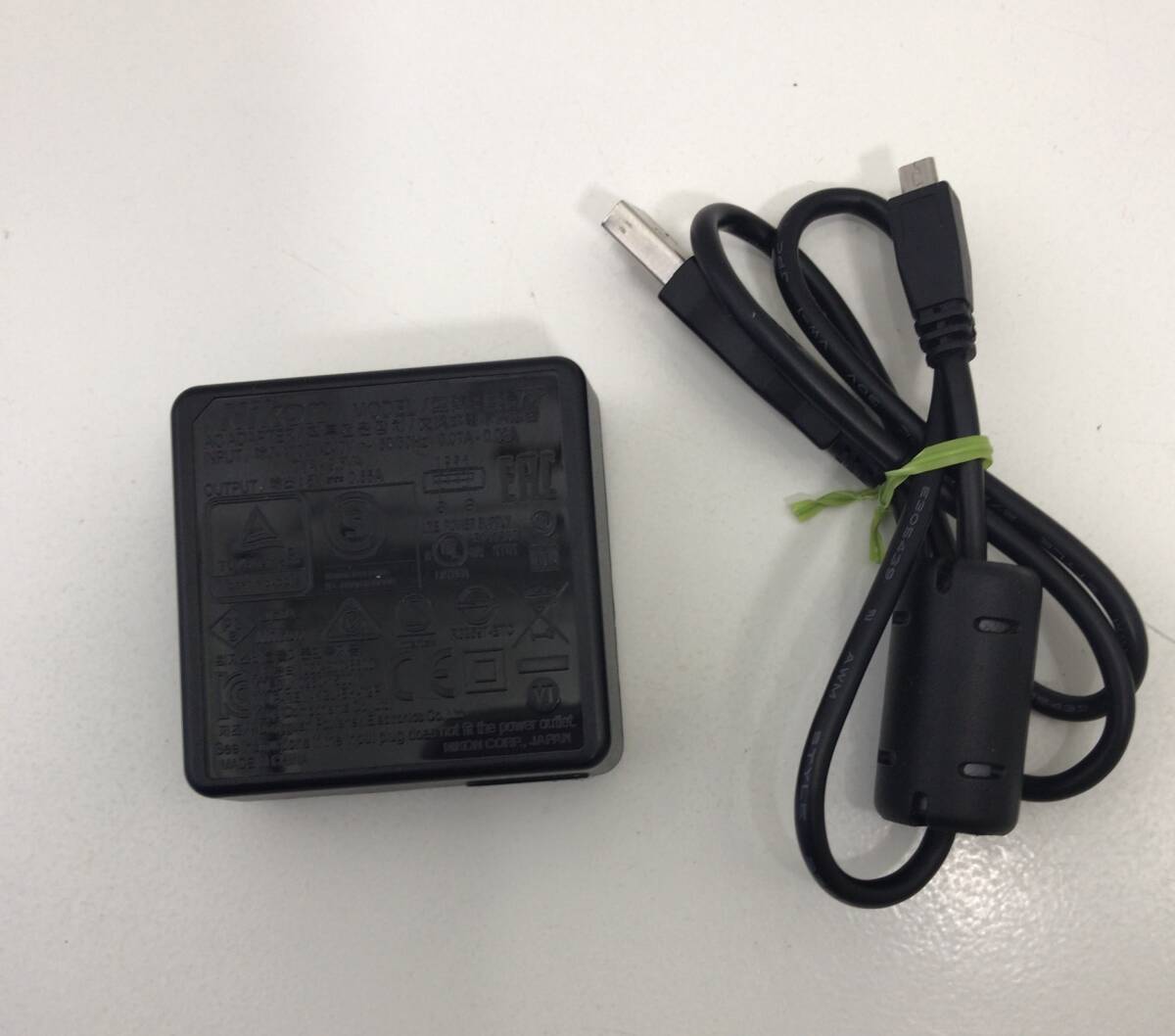 動作未確認 Nikon 充電器 ブラック EH-72P ニコン A11拍卖