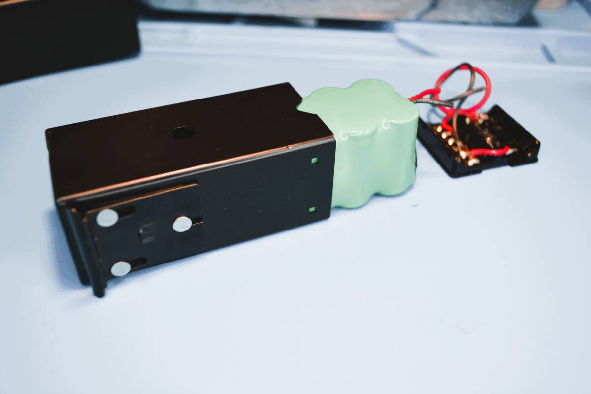 ▼△(特価) ローライ〔ローライ6008/PROFESSIONAL /AF/インテグラ〕6000/SLXカメラ用ニッケル水素充電池に交換致します  △▼拍卖