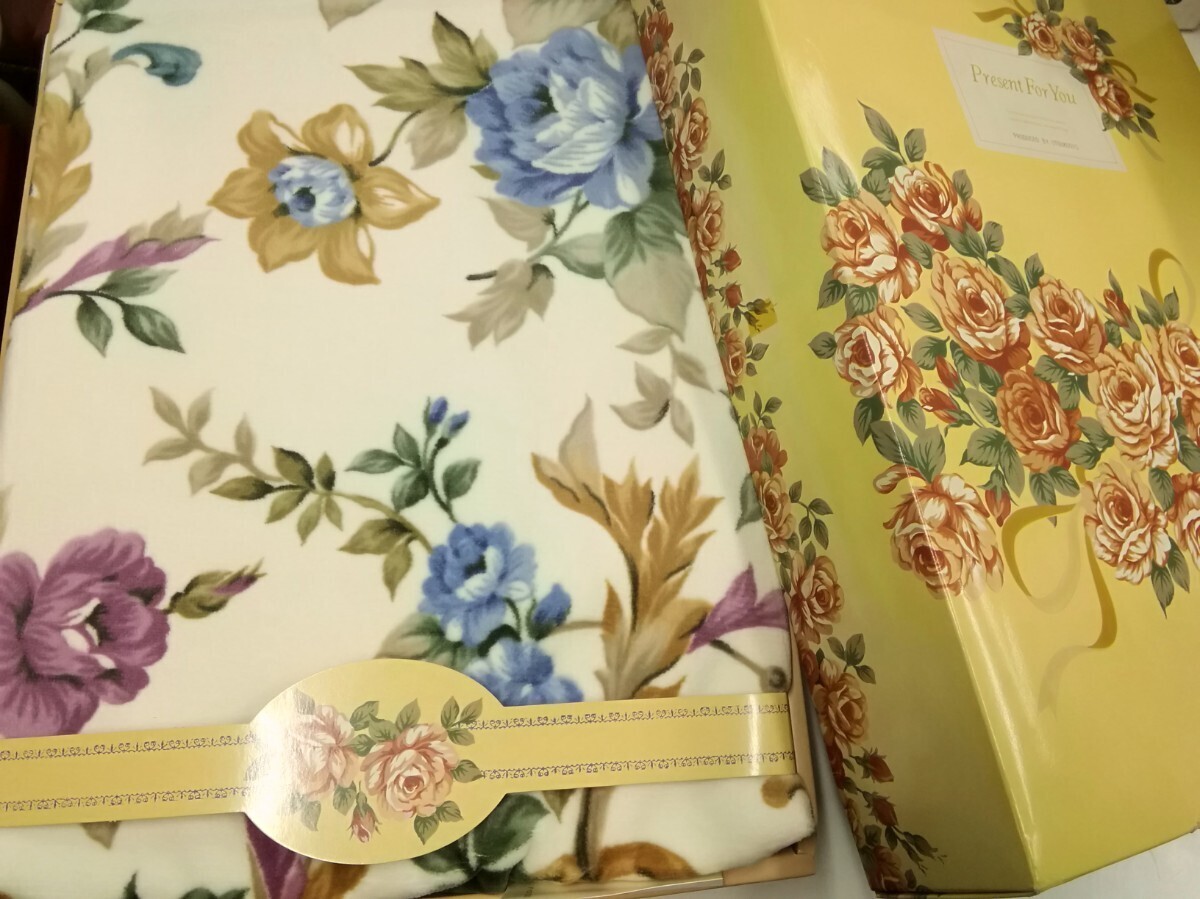 g_t P202 ☆大津工業 コットンケット サイズ140×200cm 綿100% 花柄 寝具 【未使用長期保管品】※箱に汚れ等あり拍卖