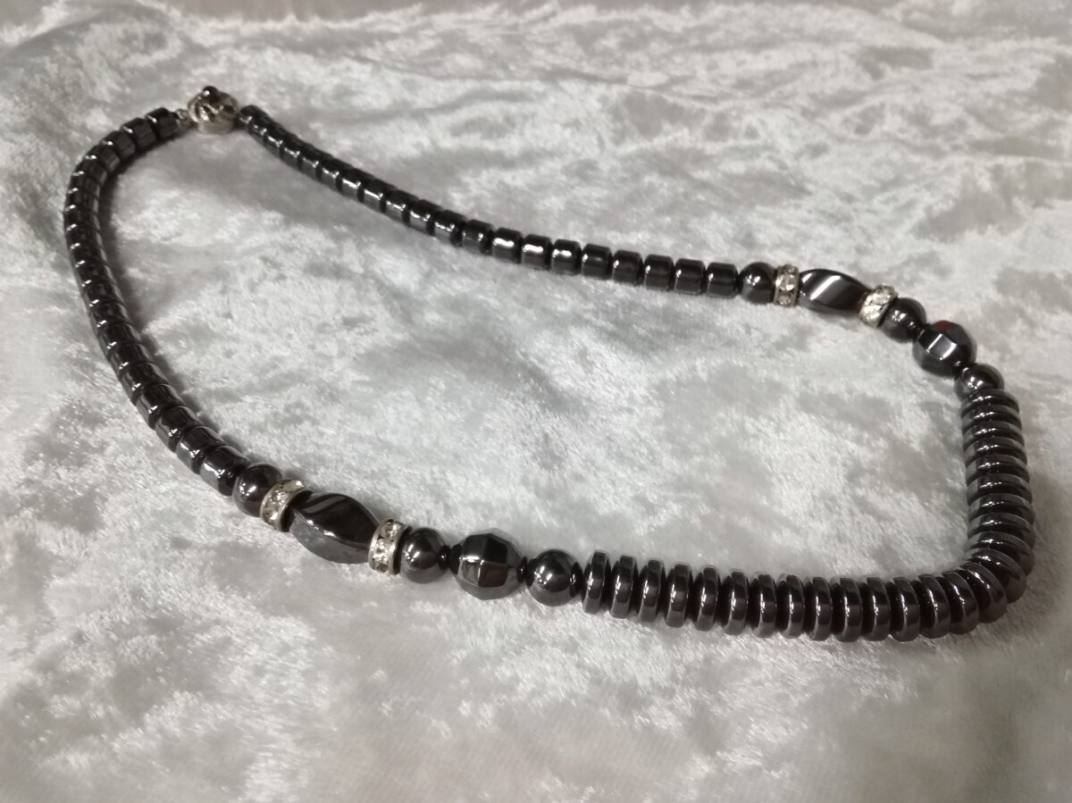 g_t K818 ☆天然石 デザインネックレス ヘマタイト (部分的にわずかな磁力あり) 長さ44cm/重さ74g クラスプSILVER刻印 【現状品】拍卖