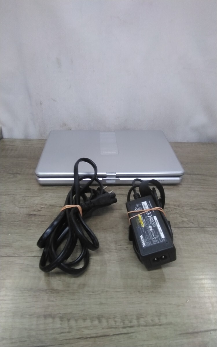 g_t L499 TOSHIBAポータブルDVDプレーヤー(SD-P2700)★AV機器★映像機器★DVDプレーヤー★ポータブルプレーヤー☆東芝拍卖