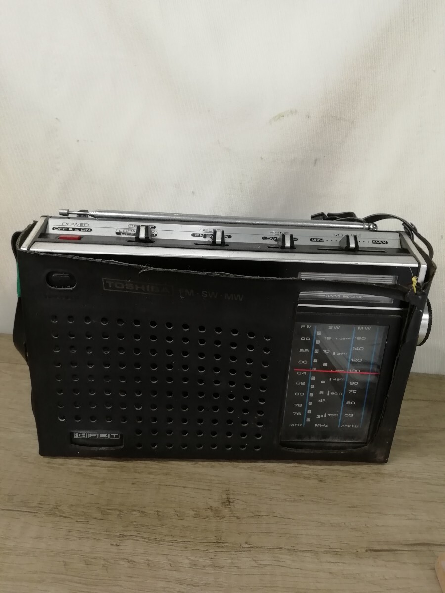 g_t P777 ジャンク! TOSHIBA ラジオ RP-202F 3バンド AM/FM/短波 通電確認 東芝 昭和レトロ 現状 JUNK拍卖