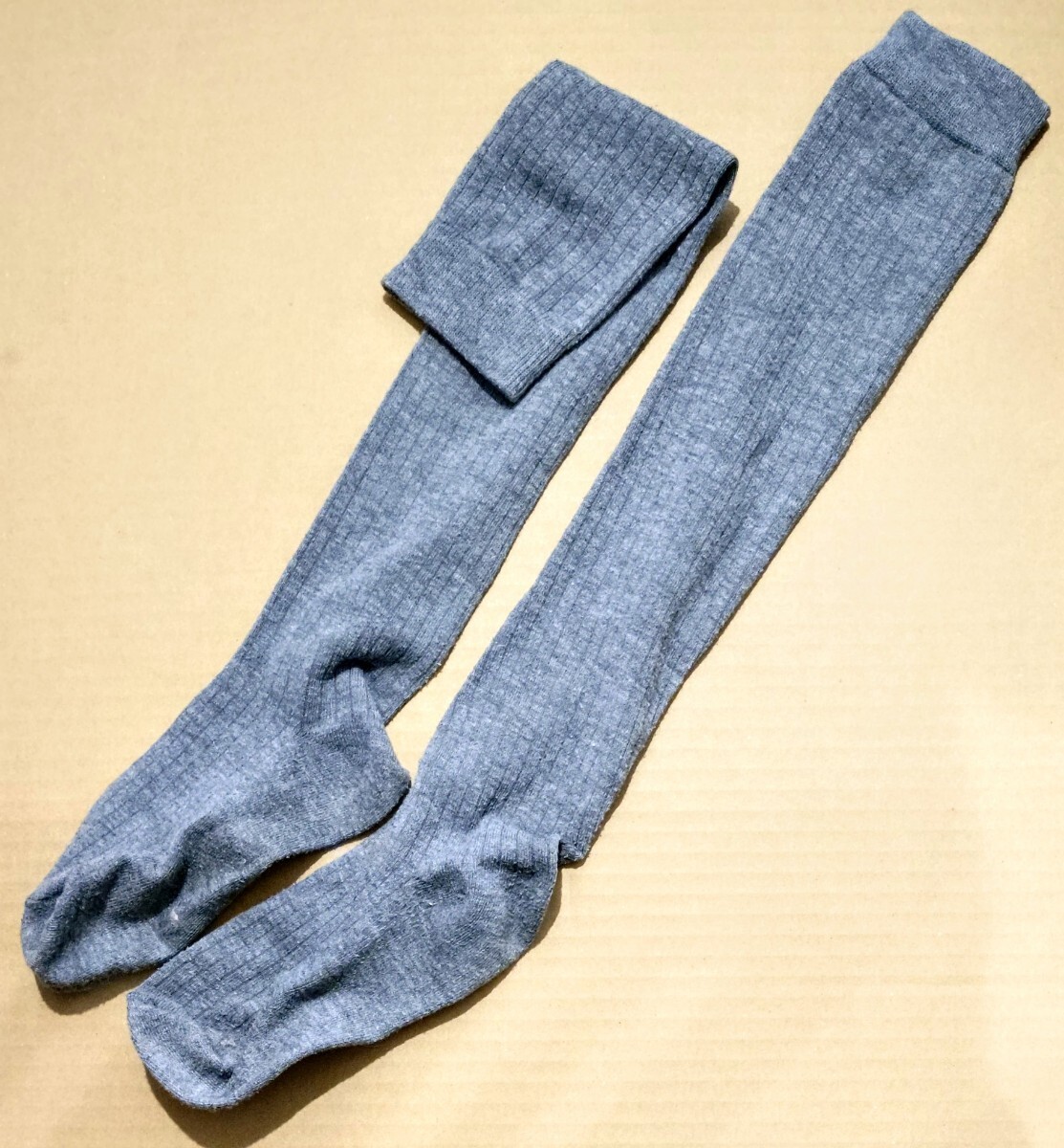 中古・即決 ニーハイソックス グレー ニーソックス カジュアル リブ 靴下 レディース ホームクリーニング済 送料無料拍卖