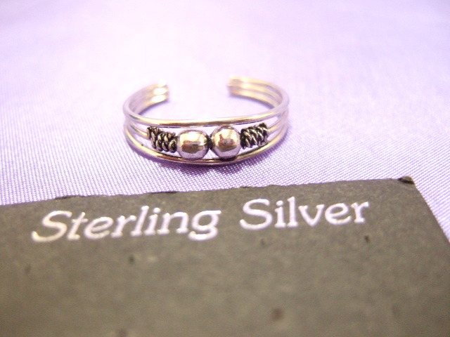 横浜最新 シルバー925銀トゥーリング/ピンキーリング♪魅惑の編み込み透かし柄2こ玉 フリーサイズ メンズレディース 送料無料指輪37a拍卖