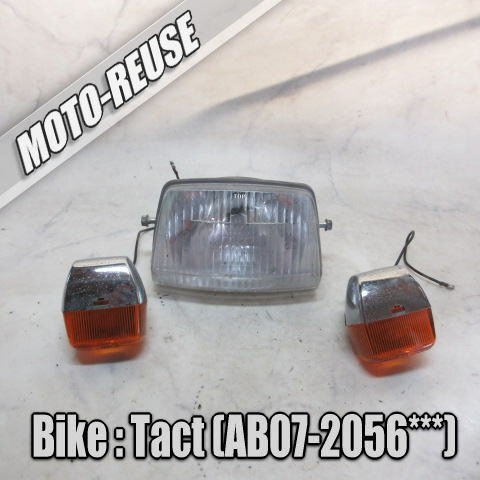 □【Tact タクト AB07 12V/2st】純正ヘッドライト フロントウインカー メッキウインカー□K69669拍卖