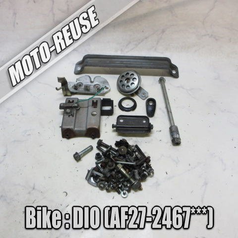 □【スーパーディオ DIO AF27 2st】純正ショートパーツ シートロック アクスルシャフト ボルトナット カウルステー □K79150拍卖